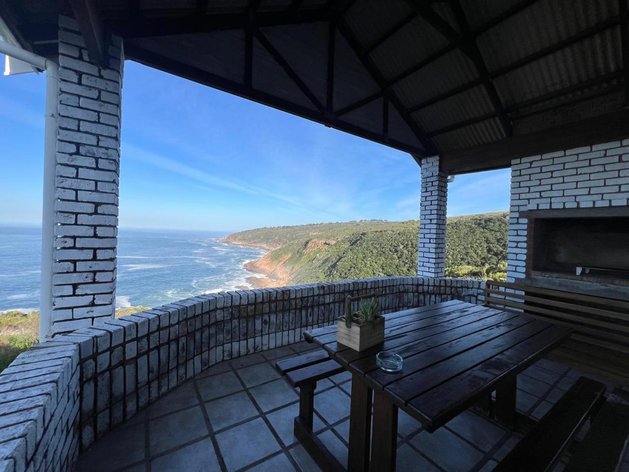 Blue Whale Resort George Exterior photo
